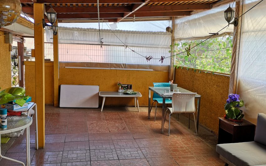 Casa y Local Comercial en comuna Padre Hurtado