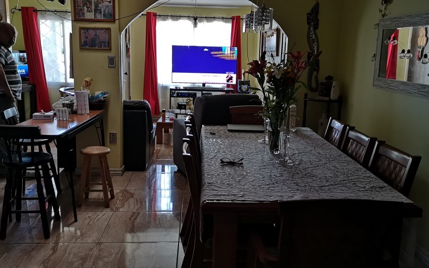 Casa y Local Comercial en comuna Padre Hurtado