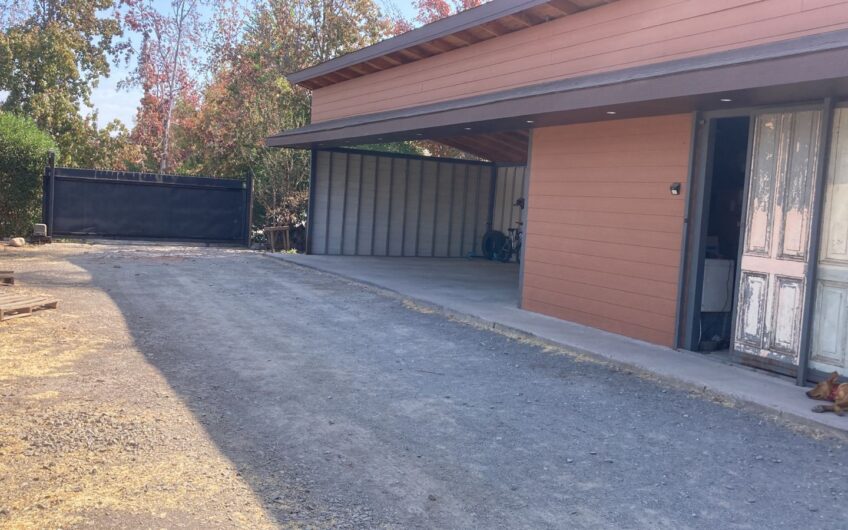 Estacionamiento Casas Rodantes y Vehículos Varios