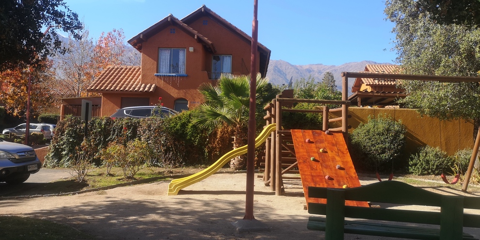 Amplia Casa en Condominio El Pehuén Peñalolén