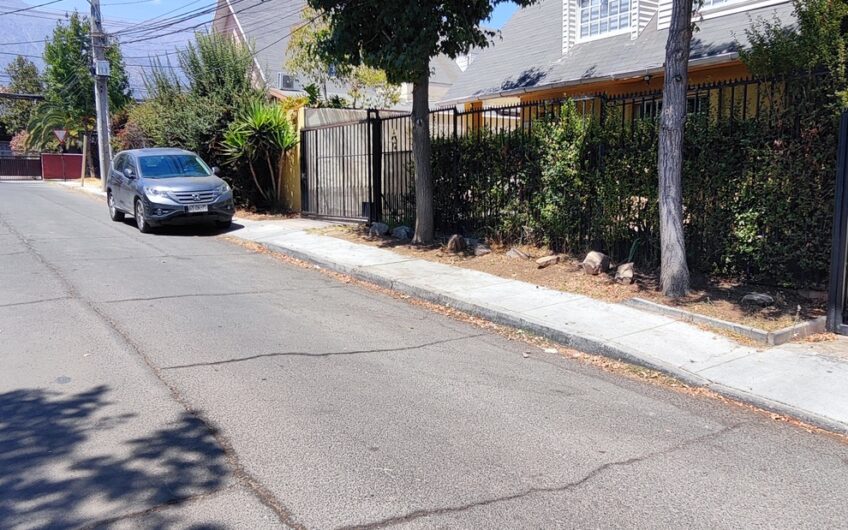 Linda Casa en Peñalolén Consistorial