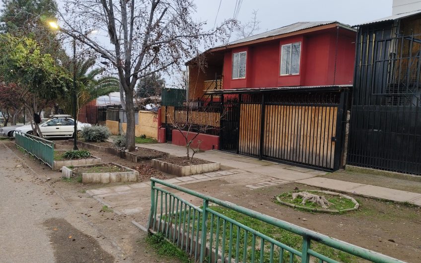 Amplia casa de SIETE Dormitorios Peñalolén