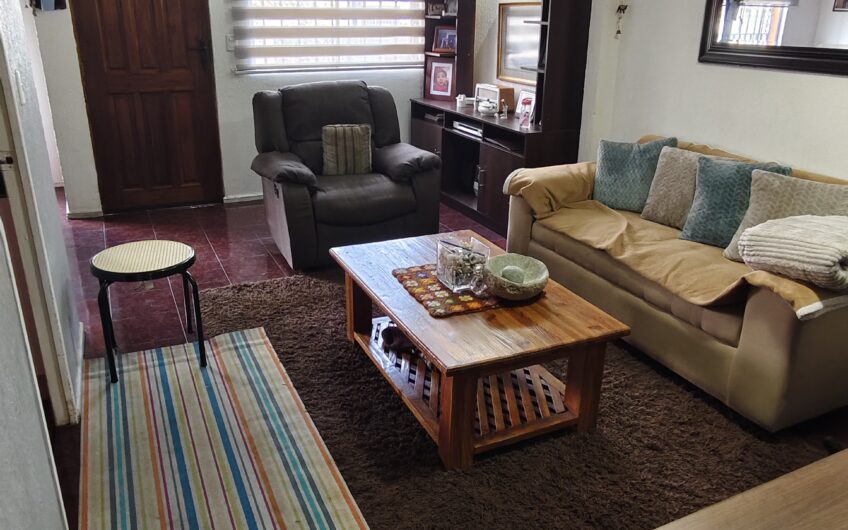 Casa 5 Dormitorios Condominio Los Nogales