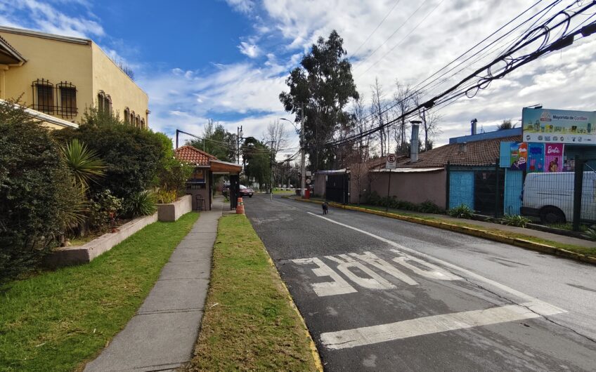 Casa 5 Dormitorios Condominio Los Nogales