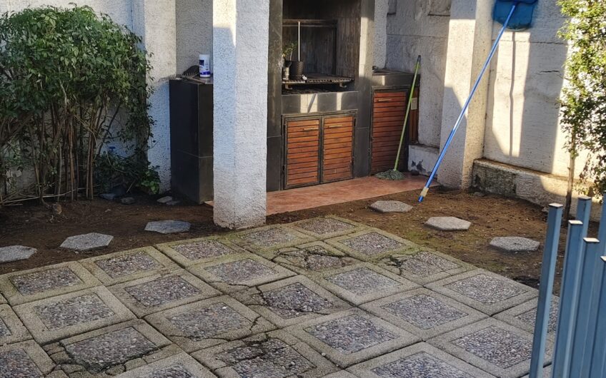 Casa de 4 Dormitorios en Condominio Cerrado